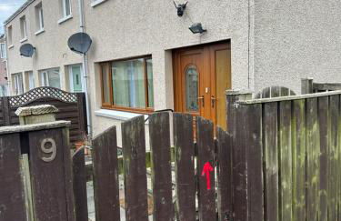 Modern & Cosy 3 Bedroom Inverkeithing home- Ideal for Edinburgh Dunfermline & St Andrews with Free Parking - Foto 2