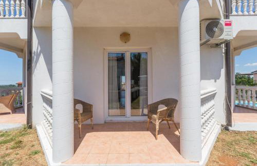 Holiday house with a swimming pool Radmani, Porec - 16440 - Photo 44