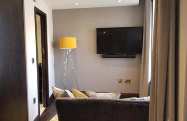 The Queens Head, Parkside apartment 3 - Photo 3