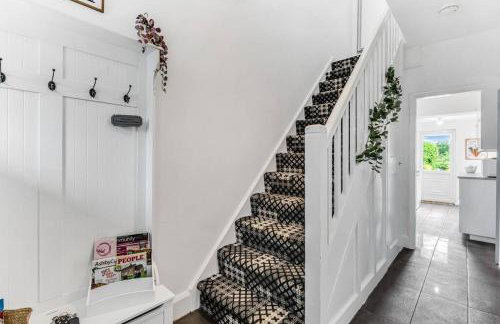 Relaxing 3 Bedroom Stay with Private TVs Near Ashby - Foto 8