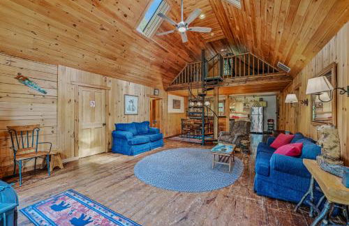 Seventh Heaven - Hot Tub, Pet Friendly, Grill, Wifi, Deck, Covered Porch, Family Friendly, Kid's Loft, King Bed - Foto 10