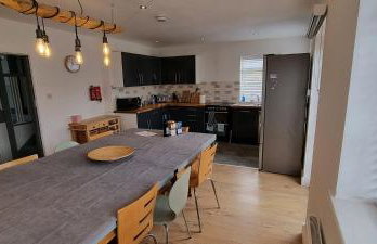 Hidden Gem near the beach with pool table - Foto 15