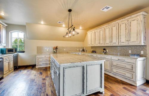 Spacious Edmond Vacation Rental with Hot Tub! - Foto 19