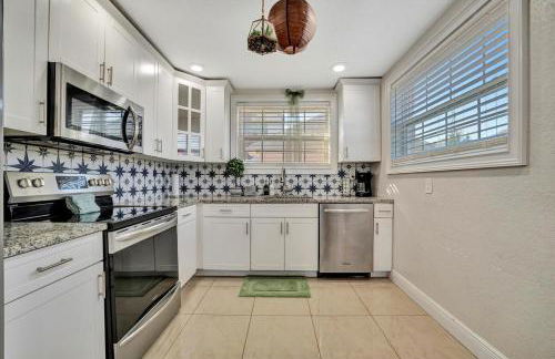 Half Mile from ZooTampa - Fun - Foto 51