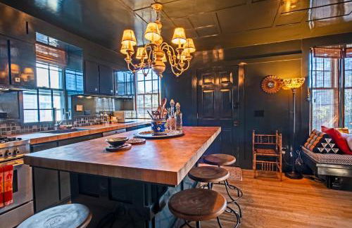 The Explorer's Retreat-West End Condo King Bed - Foto 11