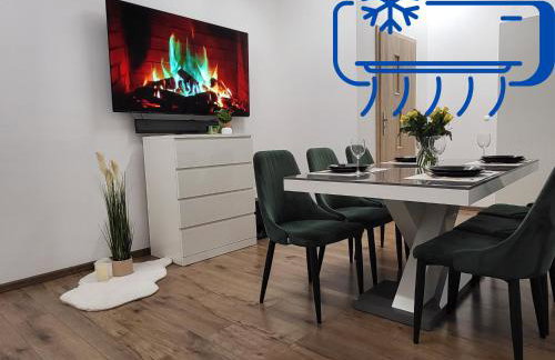 Przestronny Luksusowy Apartament, Klimatyzacja, Duży Parking, Zameldowanie 24h, 2 sypialnie, salon, kuchnia, pralnia, monitoring, 95mkw - Foto 1