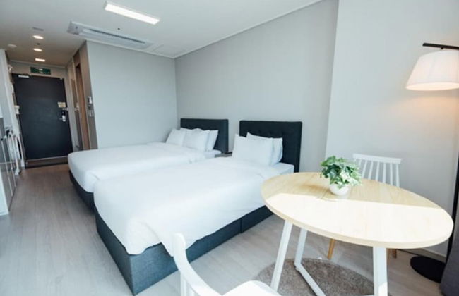 Celeb Stay Songdo - Photo 9