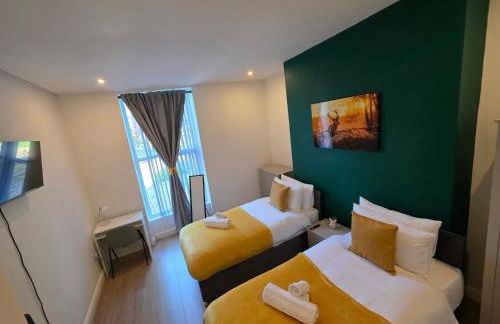 Deluxe 2BR Apartment Near City Center - Sleeps 6 - Foto 34