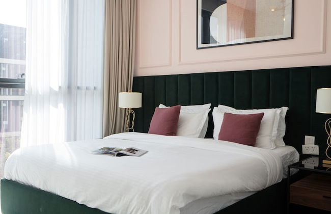 Aya - Awe-inspiring 2BR in City Walk with Balcony - Photo 7