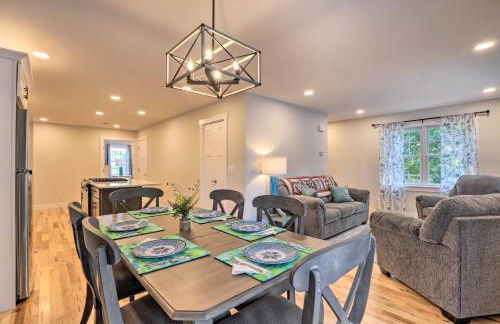 Sun-Dappled Retreat - Walk to Wickaboag Lake! - Foto 2