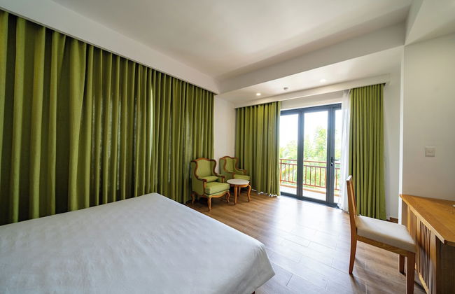 Palm River Boutique - Photo 14