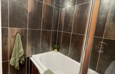 5 Roslin Place- 2 Bed Apartment - Photo 3