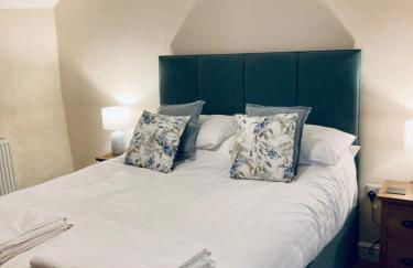 1 Courtyard cottage with hot tub and walled garden - Foto 18