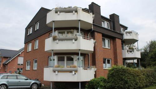 Großzügiges Erdgeschoßapartment mit Balkon und eigenen kostenlosen Parkplatz - Foto 1