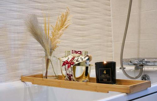 Beautiful Apartment in Central MK with Balcony, Free Parking & Smart TV with Netflix by Yoko Property - Foto 7