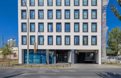 Spacious Studios Zamoyskiego Near PGE with Parking by Noclegi Renters - Foto 20