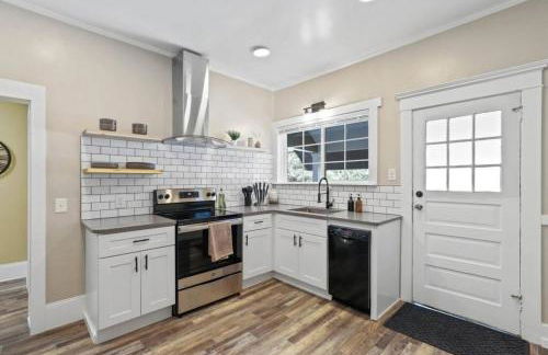 Stunning Craftsman Home in Manito FREE parking - Foto 19