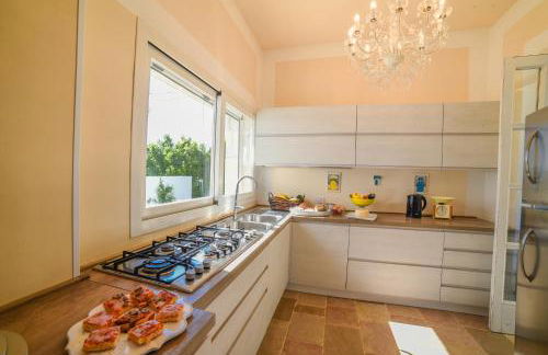 Villa Nina Luxury With Pool - Happy Rentals - Foto 8