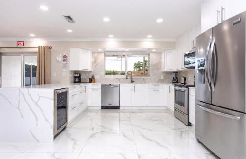 Amazing 5BR Villa Heated Pool near Hard Rock - Foto 9