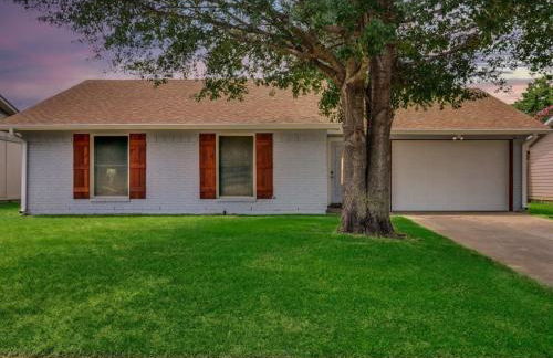 Best of Irving - Yard Firepit Free Parking - Foto 35