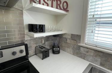 The Royal Room at Galleria - Foto 37