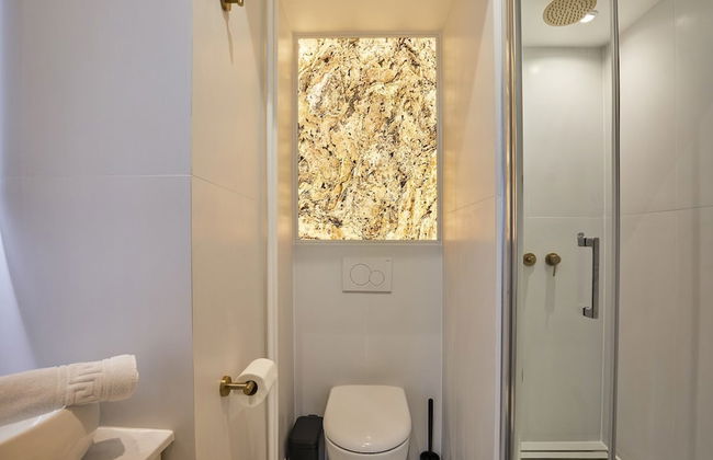 Eiffel Tower Apartment Invalides - Photo 9