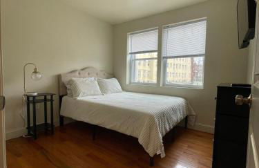 Chic 5BR 2BA apartment in DC - Photo 24