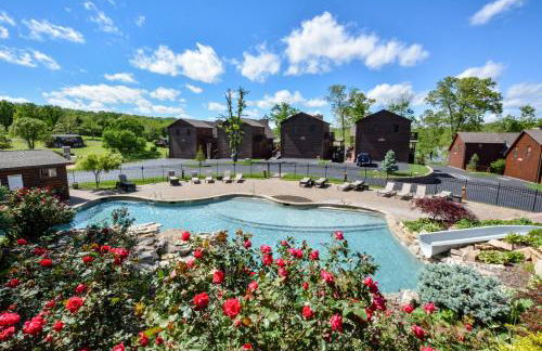 Chalets Resort Luxury Lakefront Villa Amazing View 2 Pools Free Amenities Dock - Foto 9