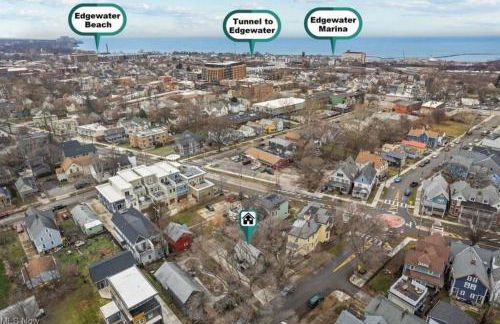 Hot Tub Amazing Location! Modern Ohio City Luxury 2 King Beds - Foto 27