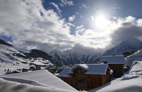 Chalets Horizon Blanc - Vue exceptionnelle Loup Blanc -Sauna extérieur Ours des Glaces -5 étoiles - Foto 48