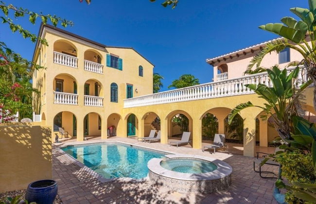 Villa Del Mar 5 Bedroom Home by RedAwning - Photo 1