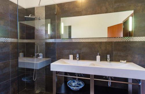 GuestReady - Spacious stay with sea views - Foto 31