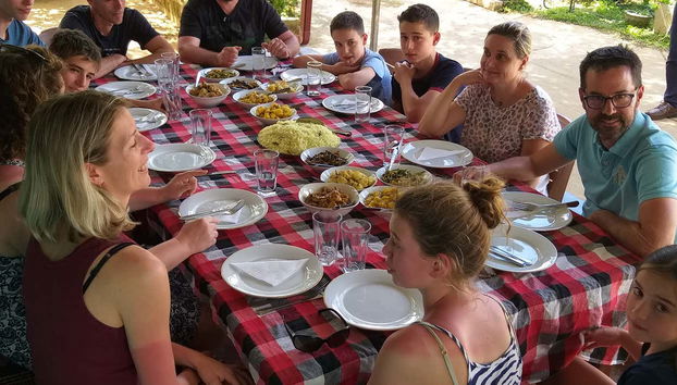 Repas de groupe typique