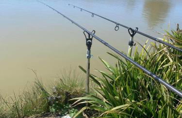 Lakeside Log Cabin - Foto 17