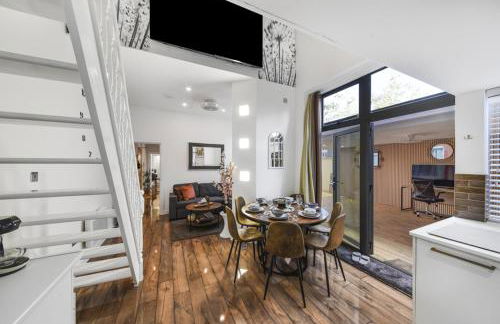 London Lets Stay Here with parking - Foto 7