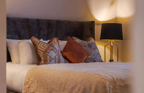 Luxury Penthouse - Castle Views - 2 Bed & Parking - By Tempstay - Photo 9