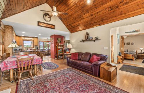 Family-Friendly 5BR House by the Lake - Foto 38