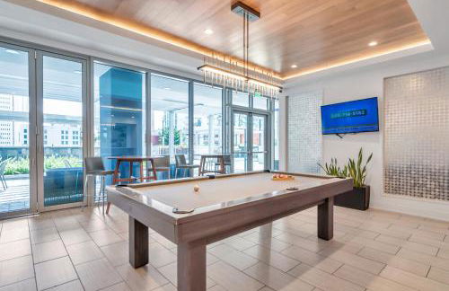 Luxury 1 BR with DEN Downtown Tampa Apt - City Views, Rooftop Pool, Workspace - Foto 44