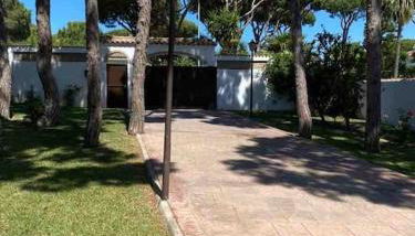 Villa Verde con Piscina a 800m de la Playa by Chiclana Dreams - Foto 5, Garden, Garden view