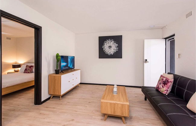 Convenient 1BR Apartment Close to Foreshore & Cbd - Foto 8