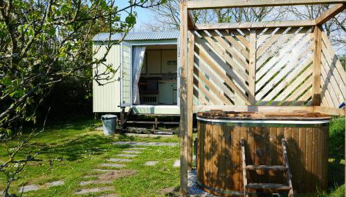 Hillcrest Hut - Photo 2