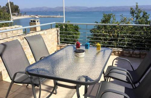 Seafront apartment in Kiveri, near Nafplion. - Photo 11