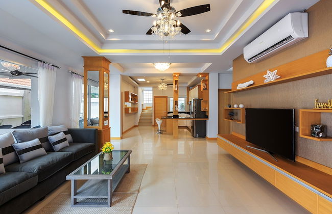 Gala Villa Pattaya - Photo 2