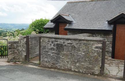 Barley Cottage - 5* Cyfie Farm with log burner and private covered hot tub - Foto 13