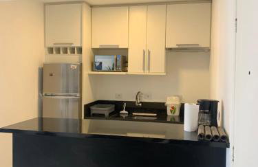 1103- Apartamento Encantador, amplo e decorado, mobiliario moderno, cozinha completa com utensílios , Excelente vista da cidade e localização privelegiada no bairro Bigorrilho - Photo 44