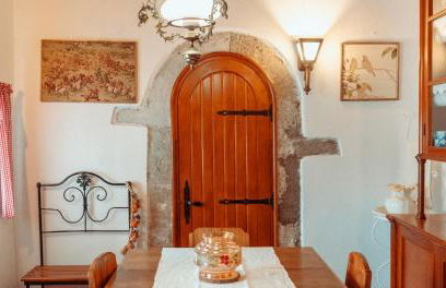 Charming Holiday House - House & Apartment - Photo 9