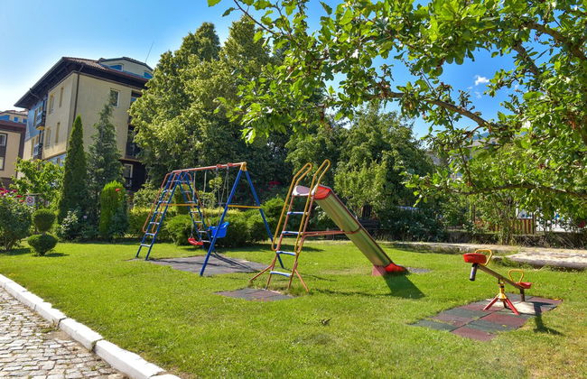 Bojur & Bojurland Apartment Complex - Photo 41