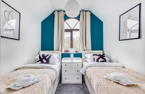 Shenley House - Close to City Centre - Driveway Parking, Self-Check-In, Workspace, Fast WiFi and Smart TV by Yoko Property - Foto 8