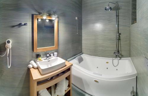 Haones Suites - Photo 13