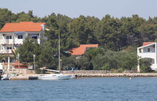 Seaside holiday house Verunic, Dugi otok - 8126 - Foto 1